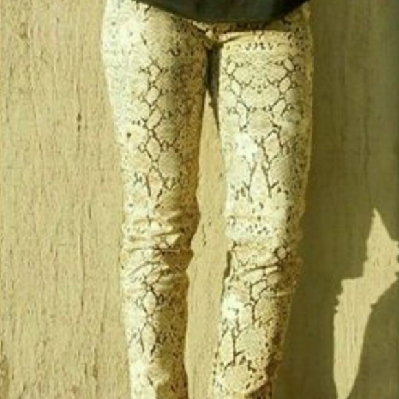 •SPELL• {aloha python} jets - Picture 3 of 8